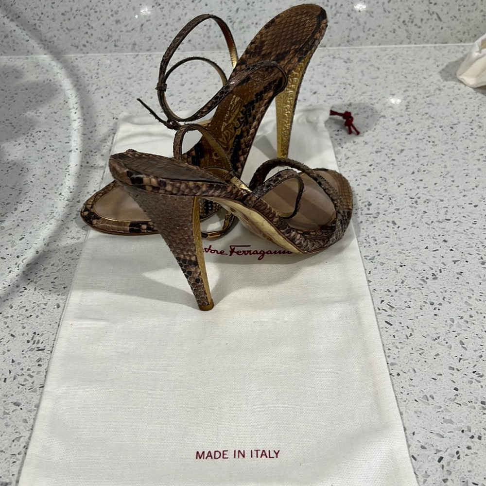 Pitón Salvatore Ferragamo Heels